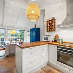 Danko - 1-5km From The Sea By Interhome Nyaraló